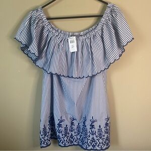 A Pea in the Pod Blue and White Flutter Sleeve Blouse